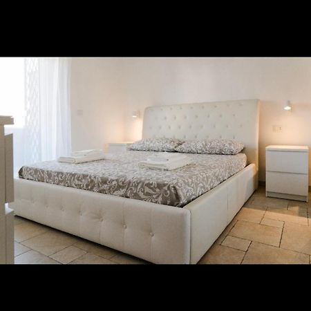 Pau Suite Home Fiumicino Exterior foto